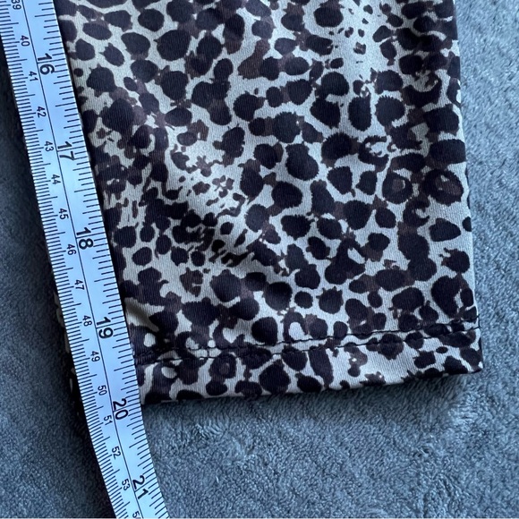 LIVE THE PROCESS Leopard Print Athletic Cropped Leggings Capris Animal Print M - Picture 9 of 14